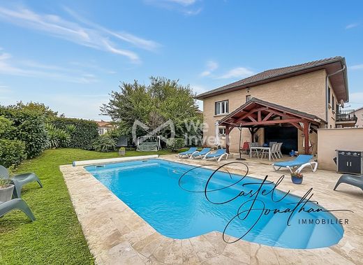 Luxury home in Saint-Priest, Rhône