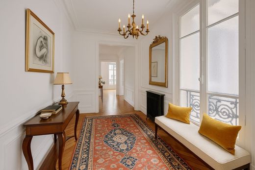 Apartment / Etagenwohnung in Saint-Germain, Odéon, Monnaie, Paris