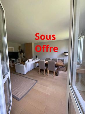 Apartment in Louveciennes, Yvelines
