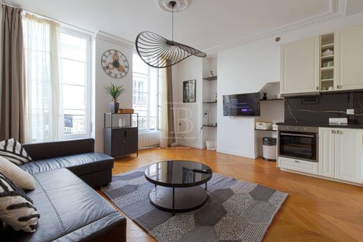 Apartment / Etagenwohnung in Temple, Rambuteau – Francs Bourgeois, Réaumur, Paris