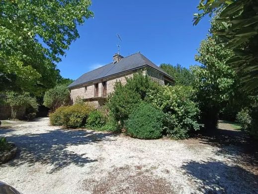 Luxe woning in Glomel, Côtes-d'Armor