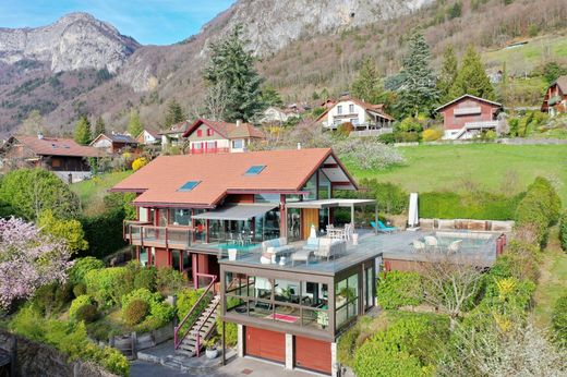Veyrier-du-Lac, Haute-Savoieの高級住宅