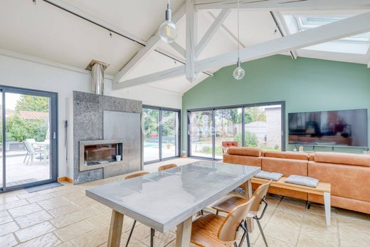 Casa de lujo en Décines-Charpieu, Ródano