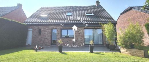 Luxe woning in Lesquin, North