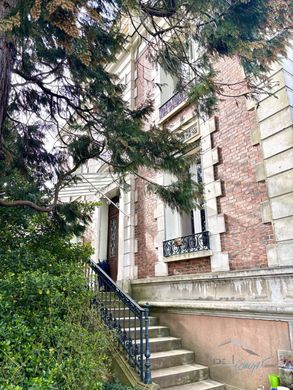Luxus-Haus in Chamarande, Essonne