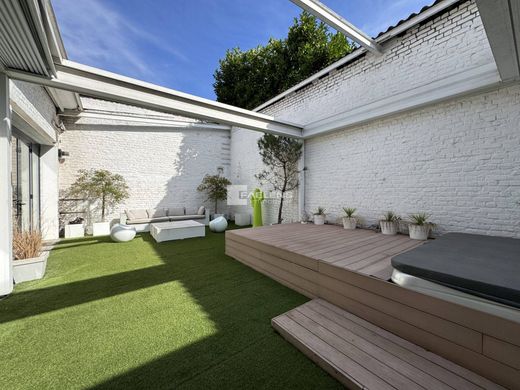 Apartment in Lille, North