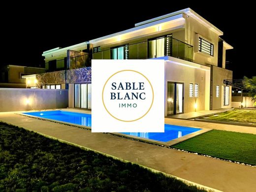 Casa di lusso a Grand Baie, Rivière du Rempart District