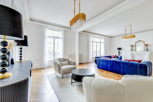 Apartament w Champs-Elysées, Madeleine, Triangle d’or, Paris