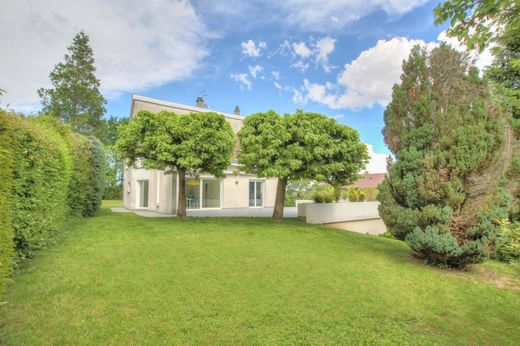 Casa di lusso a Thoiry, Ain