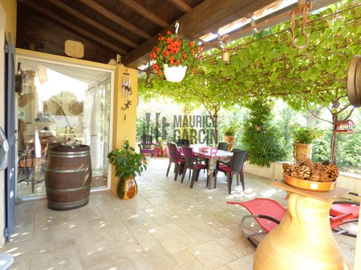 Элитный дом, Carpentras, Vaucluse