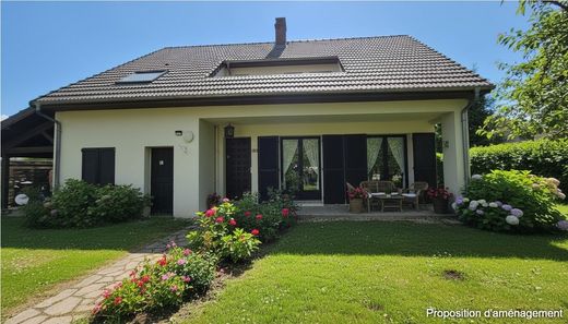 Luxury home in Les Alluets-le-Roi, Yvelines