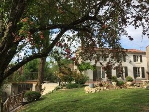 Luxury home in Saint-Hilaire-la-Palud, Deux-Sèvres