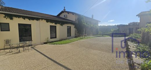 Maison de luxe à La Tour-en-Jarez, Loire
