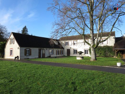 Fontaine-Simon, Eure-et-Loirの高級住宅
