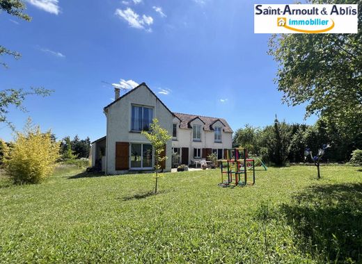 Casa de lujo en Saint-Arnoult-en-Yvelines, Yvelines