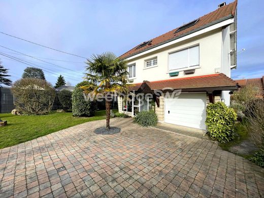 Luxus-Haus in Conflans-Sainte-Honorine, Yvelines