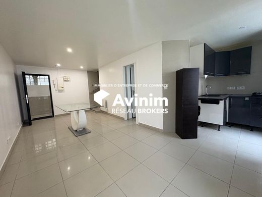 مجمع شقق ﻓﻲ Aubervilliers, Seine-Saint-Denis