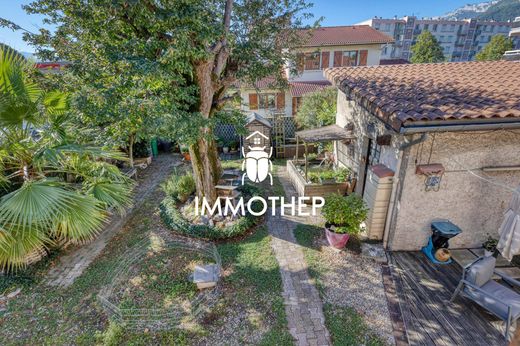 호화 저택 / Seyssinet-Pariset, Isère