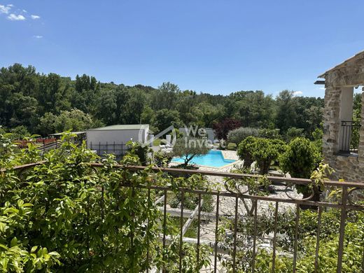 公寓楼  Allègre-les-Fumades, Gard