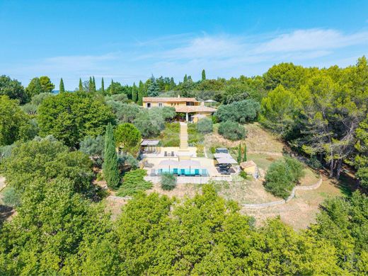 Luxury home in Ménerbes, Vaucluse