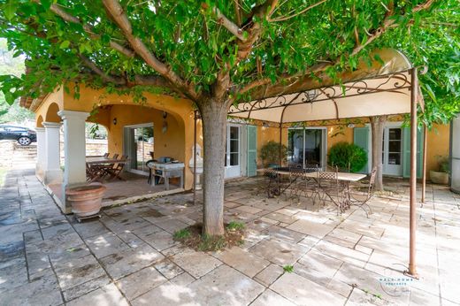 Luxury home in Régusse, Var