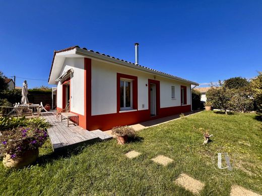 Luxury home in Gujan-Mestras, Gironde