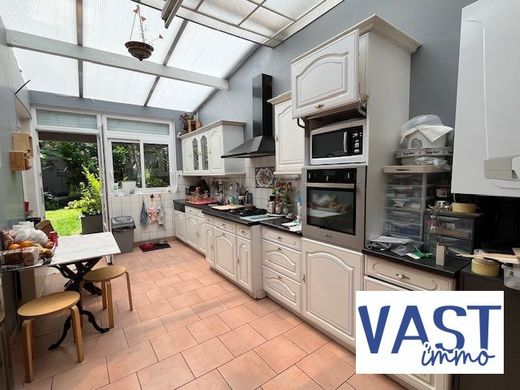 ‏בתי יוקרה ב  ליל, North