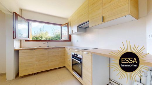 Luxury home in Le Chesnay, Yvelines