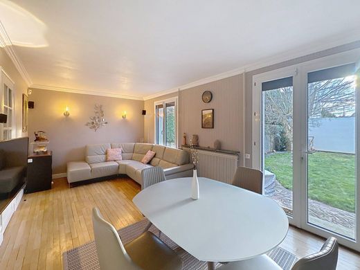 Casa de lujo en L'Haÿ-les-Roses, Valle de Marne