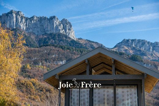 Luxe woning in Talloires, Haute-Savoie