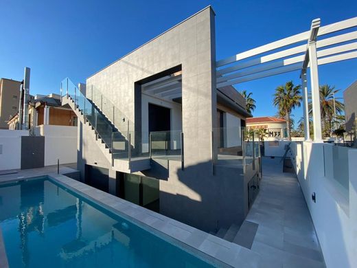 Luxury home in Torrevieja, Province of Alicante