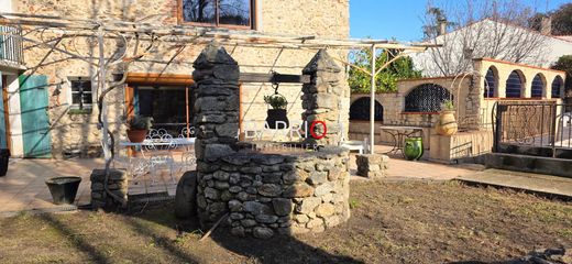 Luxus-Haus in la Roca d'Albera, Pyrénées-Orientales