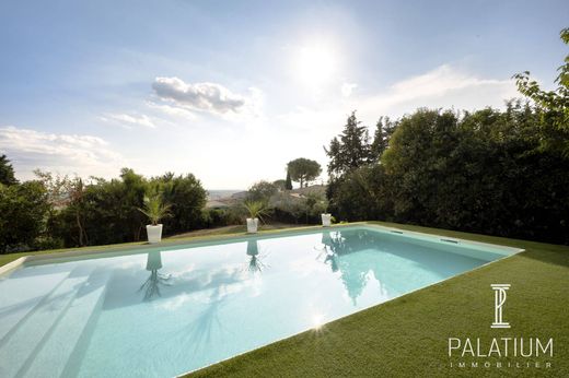 Maison de luxe à Manosque, Alpes-de-Haute-Provence