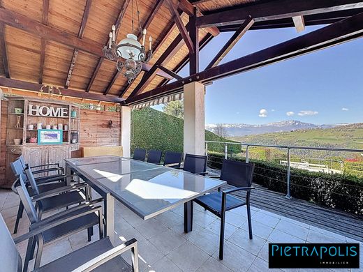 Luxury home in Saint-Martin-d'Uriage, Isère