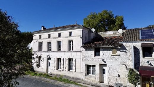 Luxury home in Chaniers, Charente-Maritime