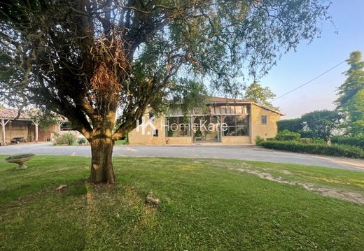 Luxus-Haus in Grenade, Haute-Garonne
