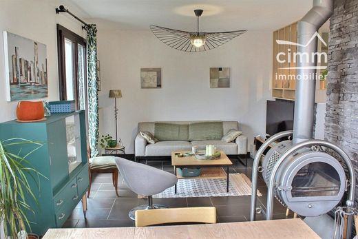 Casa di lusso a Ayse, Alta Savoia