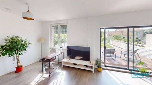 Luxe woning in Clamart, Hauts-de-Seine