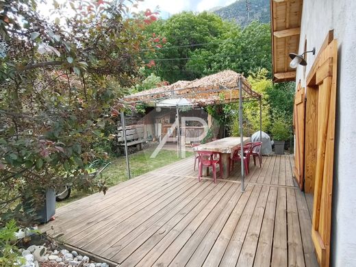 Luxury home in L'Argentière-la-Bessée, Hautes-Alpes