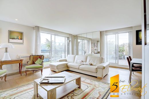 Apartment in Écully, Rhône