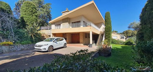 Casa di lusso a Six-Fours-les-Plages, Var