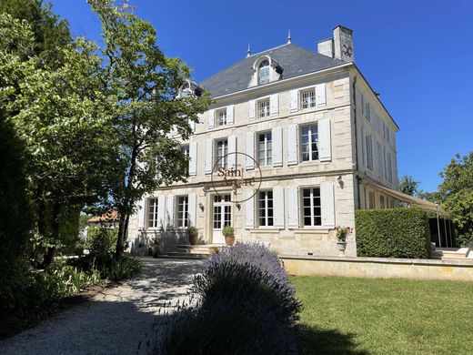 Luxury home in La Rochefoucauld, Charente