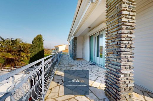 Casa di lusso a Angoulins, Charente-Maritime