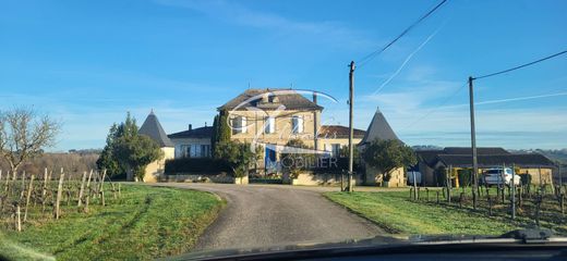 Casa di lusso a Saint-Seurin-de-Bourg, Gironda