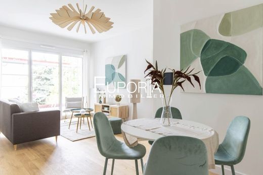 Daire Vanves, Hauts-de-Seine