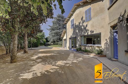 Luxury home in Sainte-Foy-lès-Lyon, Rhône