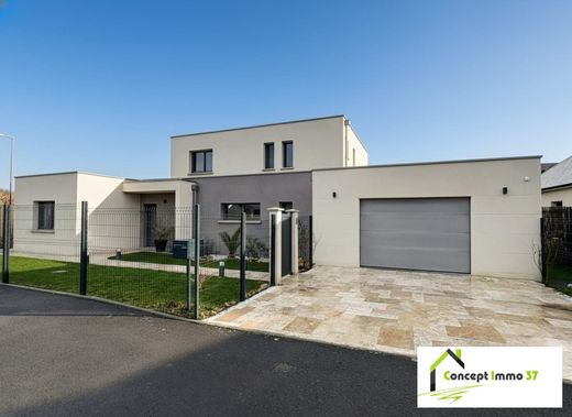 Πολυτελή κατοικία σε Veigné, Indre-et-Loire