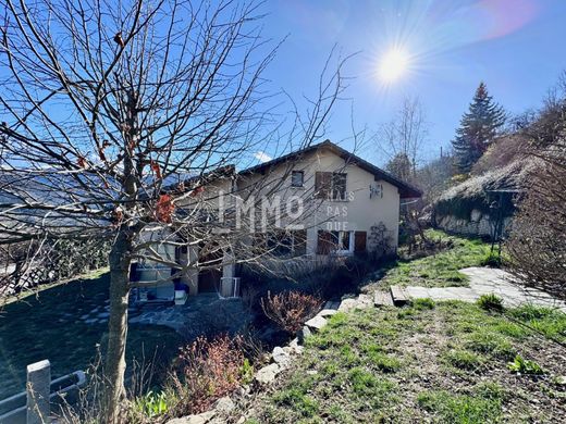 Luxury home in Les Chapelles, Savoy
