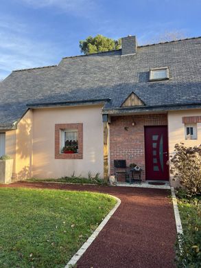 Casa di lusso a Ploeren, Morbihan
