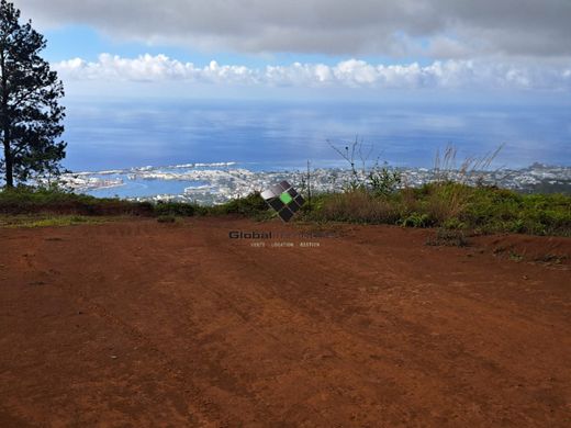 Land in Faa'a, Îles du Vent